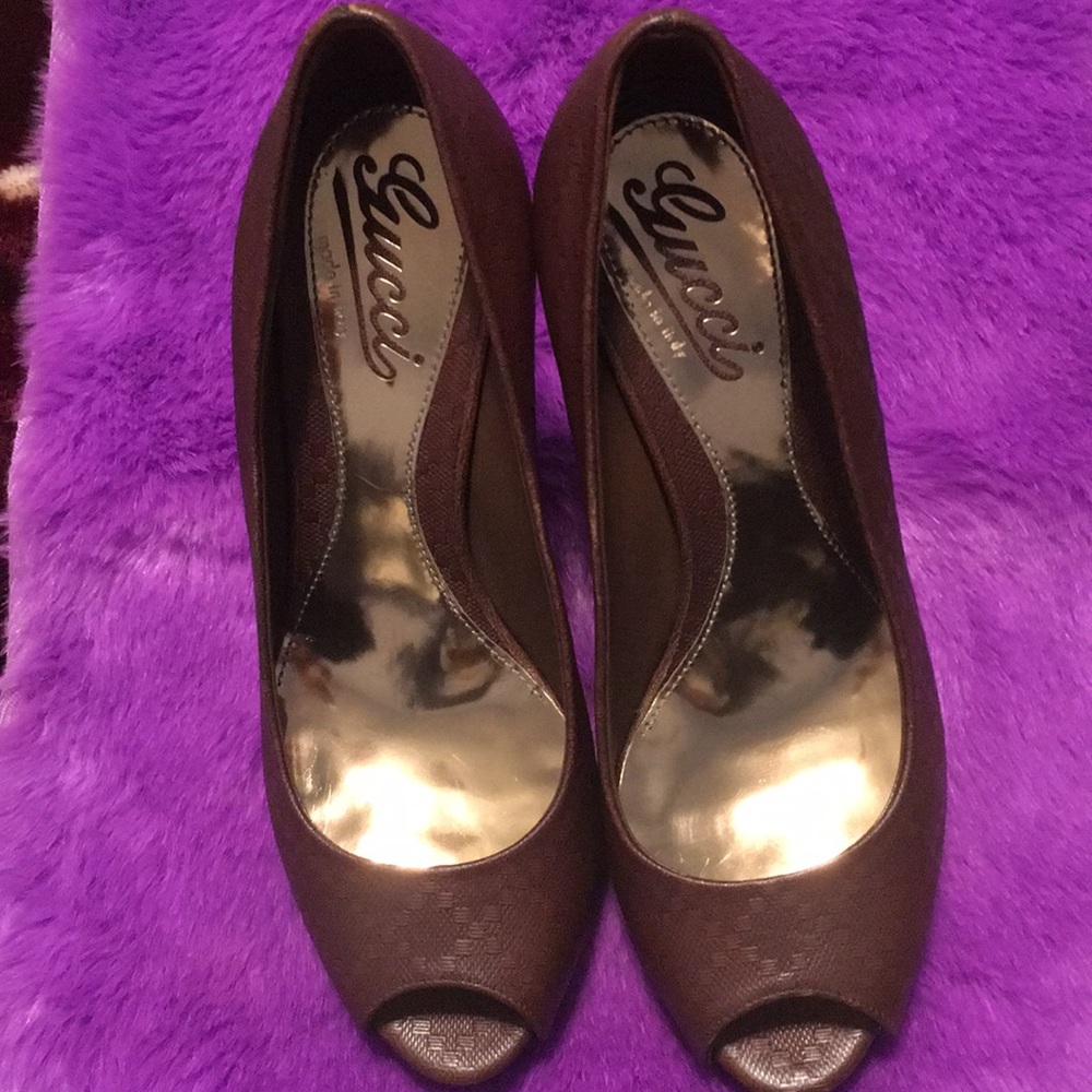 Gucci Anyoo Sophia Peep Toe Platform